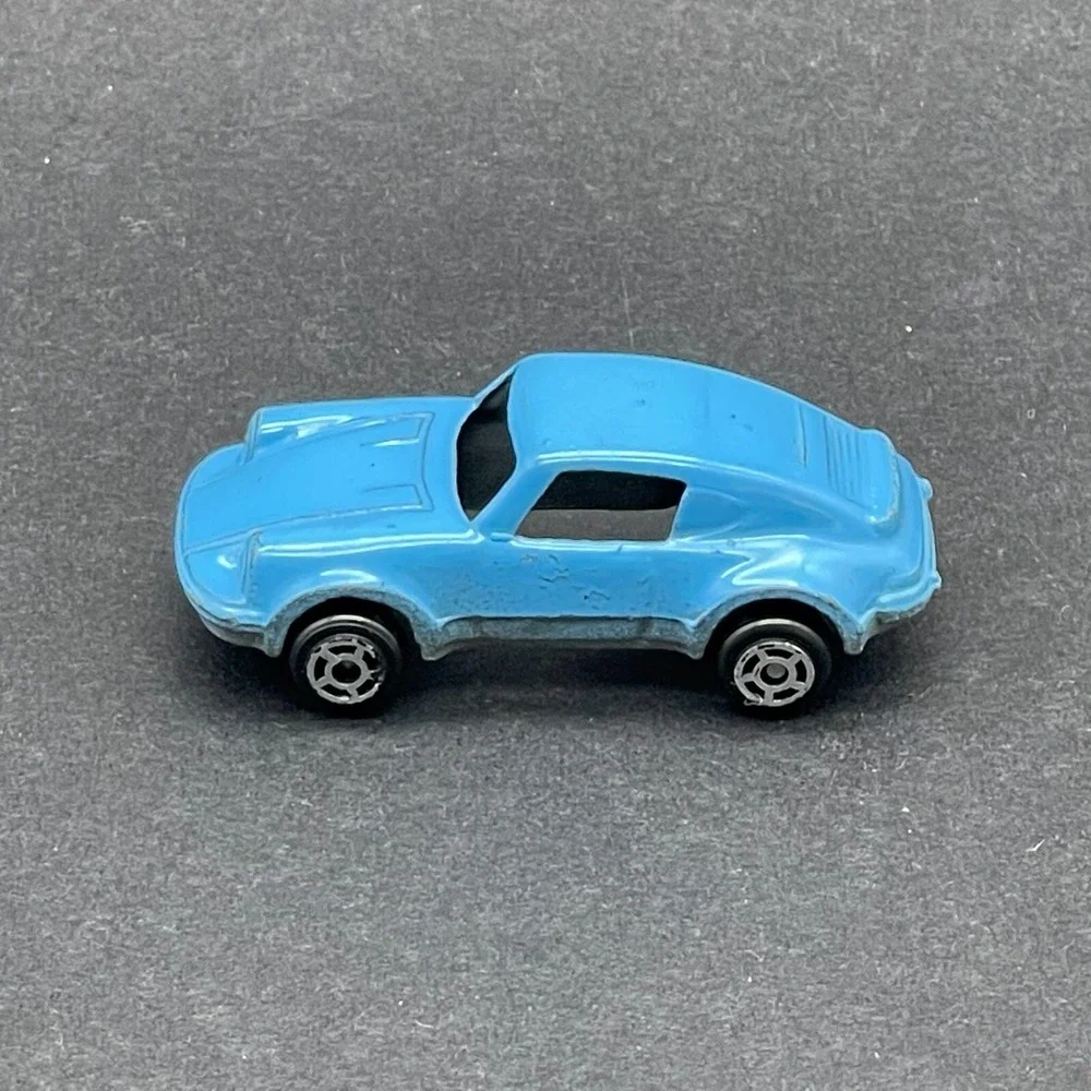 Tootsie Toy 2 Chicago USA‎ Porsche Car Vehicle Blue Diecast 1/87 Scale Loose